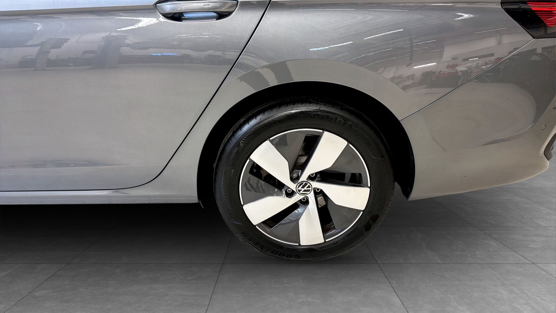 Volkswagen Passat 2025, bild 6/10