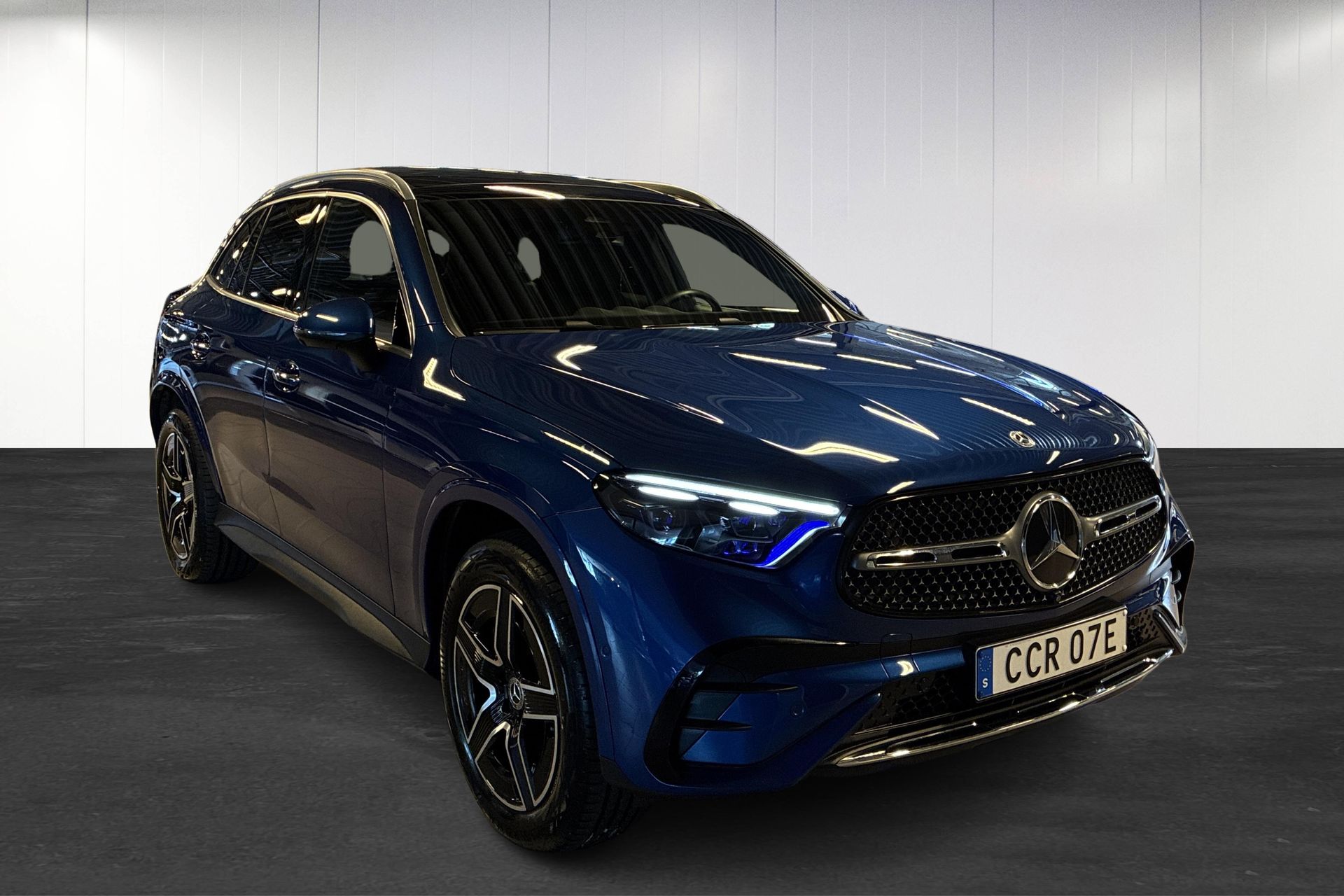 Mercedes-Benz GLC 300 e 4MATIC 2026, bild 2/10
