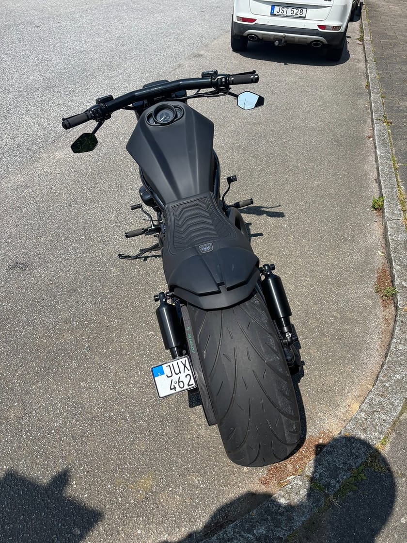 Bild 2 av Harley-Davidson VRSCDX Night Rod Special 1.3