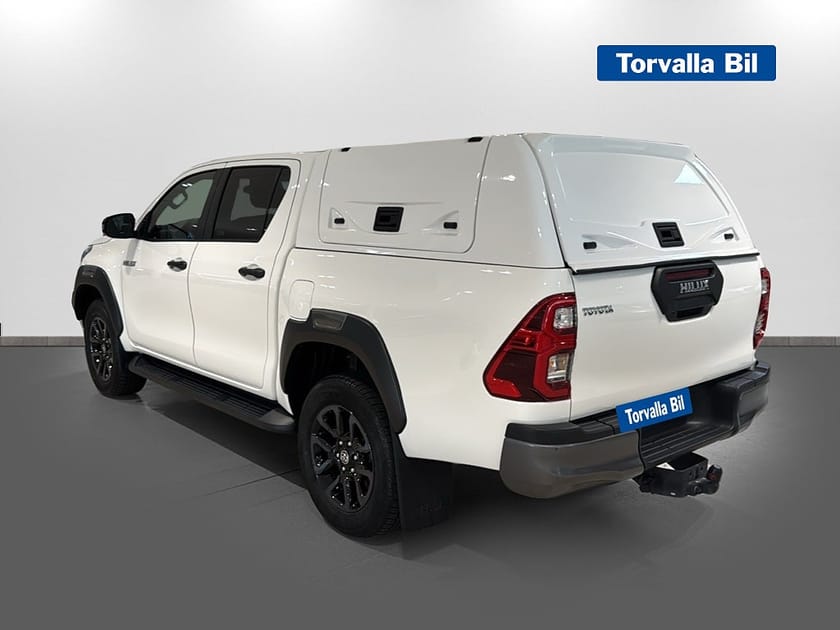 Bild 5 av Toyota Hilux Dubbelhytt 2.8 4WD Invincible *V-hjul + Dragkrok*