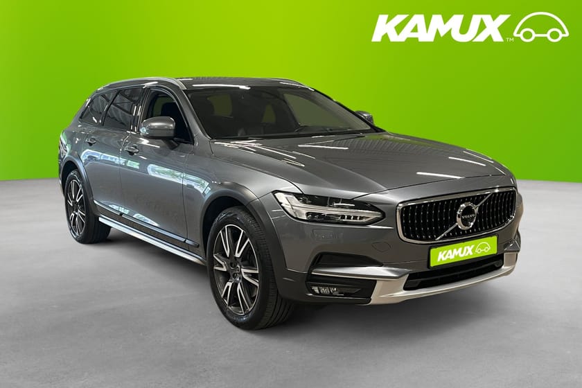 Bild 1 av Volvo V90 Cross Country D4 AWD 190 hk H&K 360° Luft Drag VoC D-Värm CarPlay
