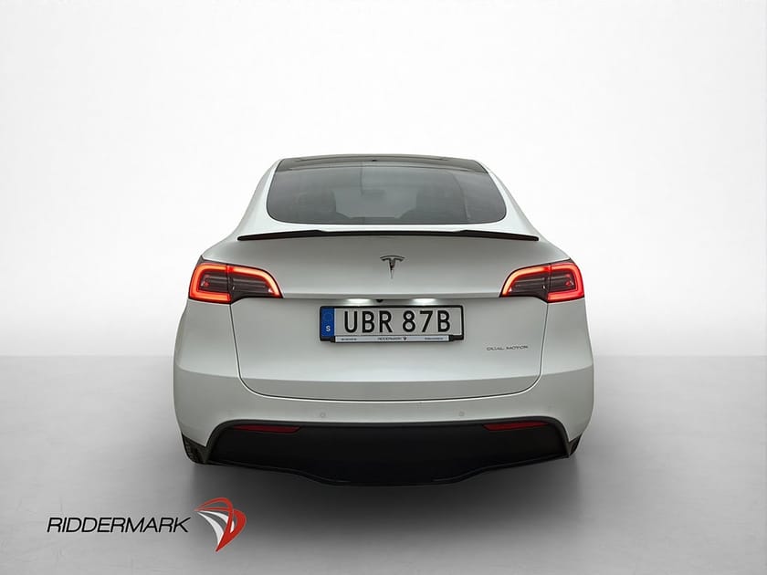 Bild 4 av Tesla Model Y Long Range AWD Svensksåld Värmepump