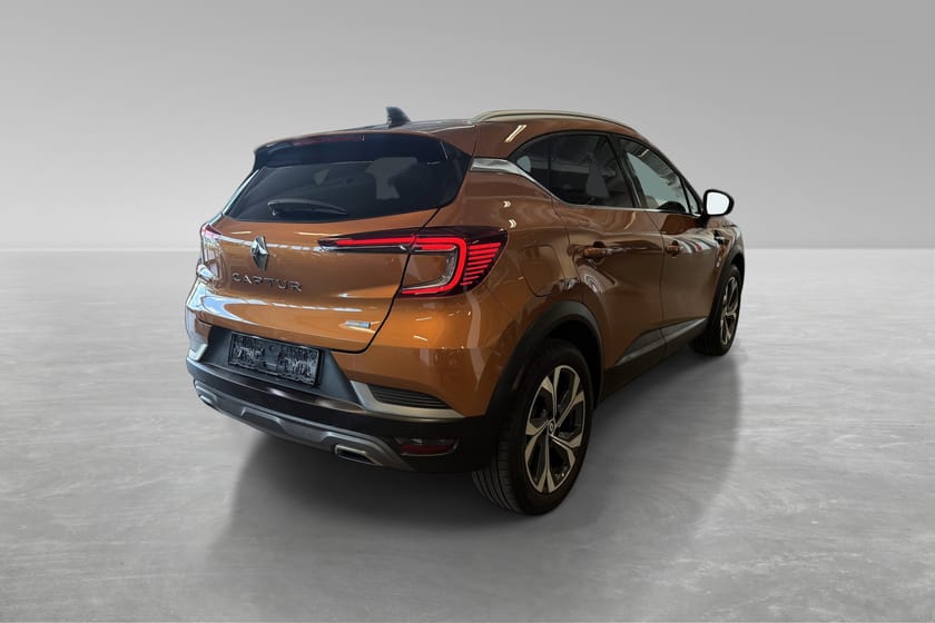 Bilde 5 av Renault Captur E-TECH Plugin-Hybrid 160 RS-Line/ E-Tech/ R.kam/ Acc/ Bt/ Navi/ Delskinn/ +++