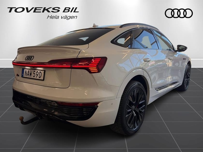 Bild 2 av Audi Q8 Sportback 55 e-tron quattro S-line Selection