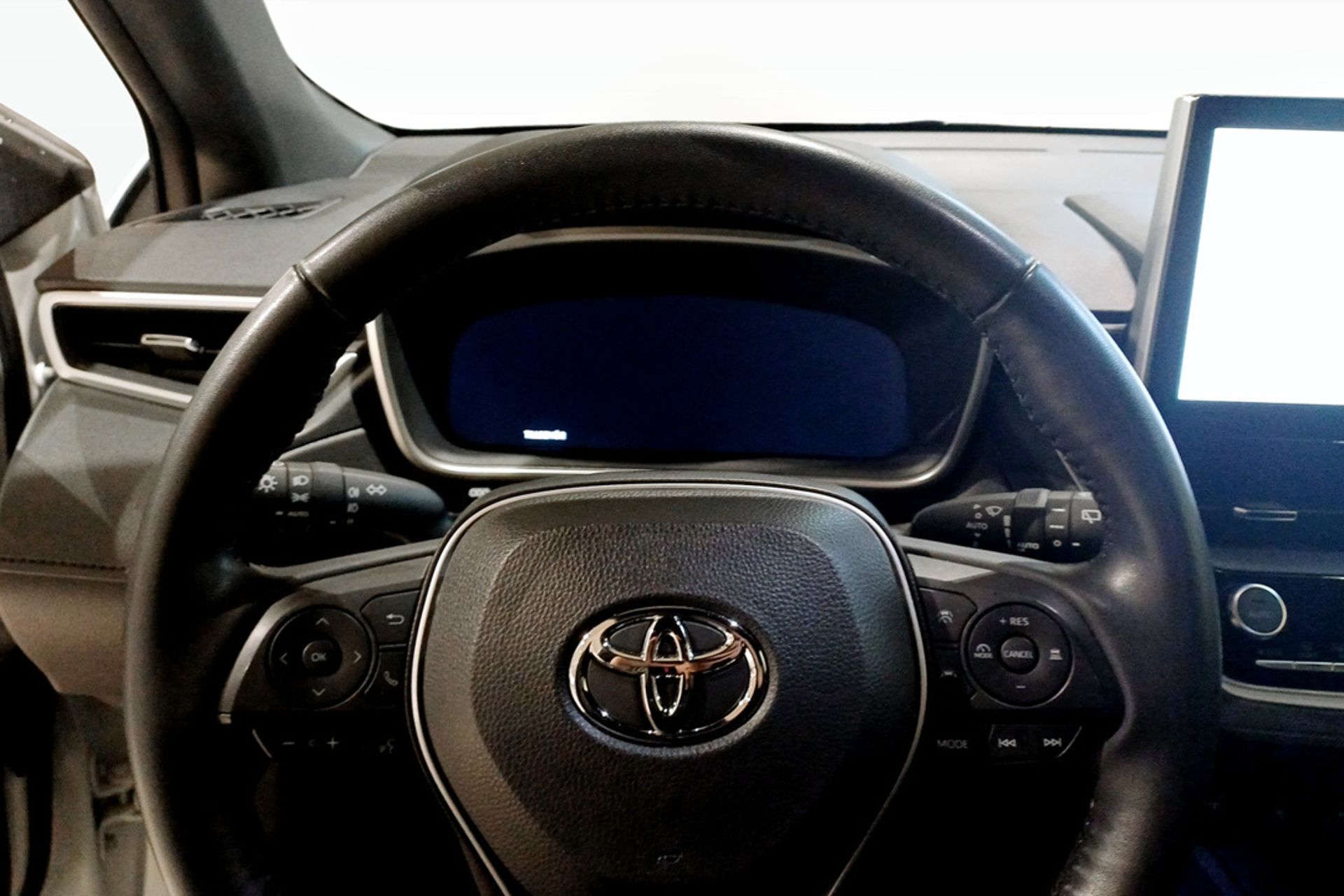 Toyota Corolla Cross Hybrid AWD-i 2024, bild 7/10