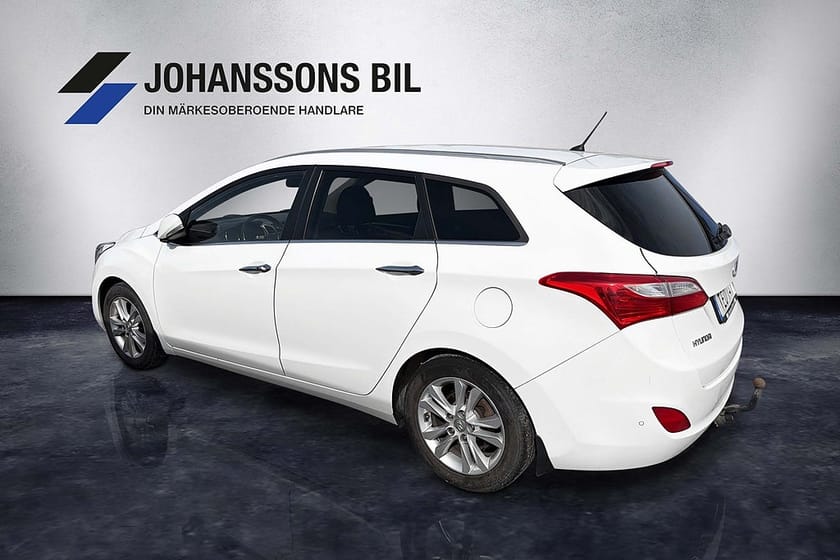 Bild 2 av Hyundai i30 Kombi 1.6CRDi Business MoK-värmare Kamera Drag SoV-däck