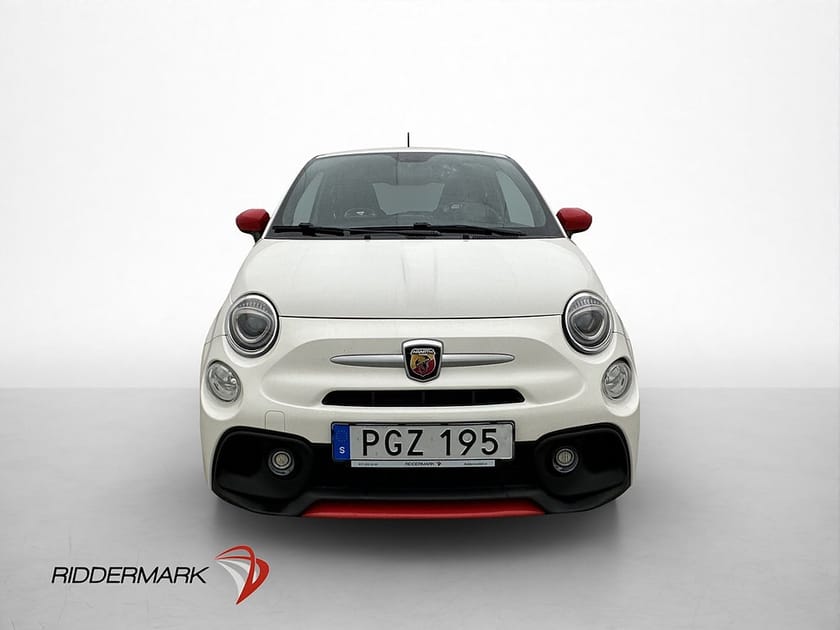 Bild 2 av Abarth 595 1.4 T-JET 145hk Kamrem-Bytt Sensorer Bluetooth