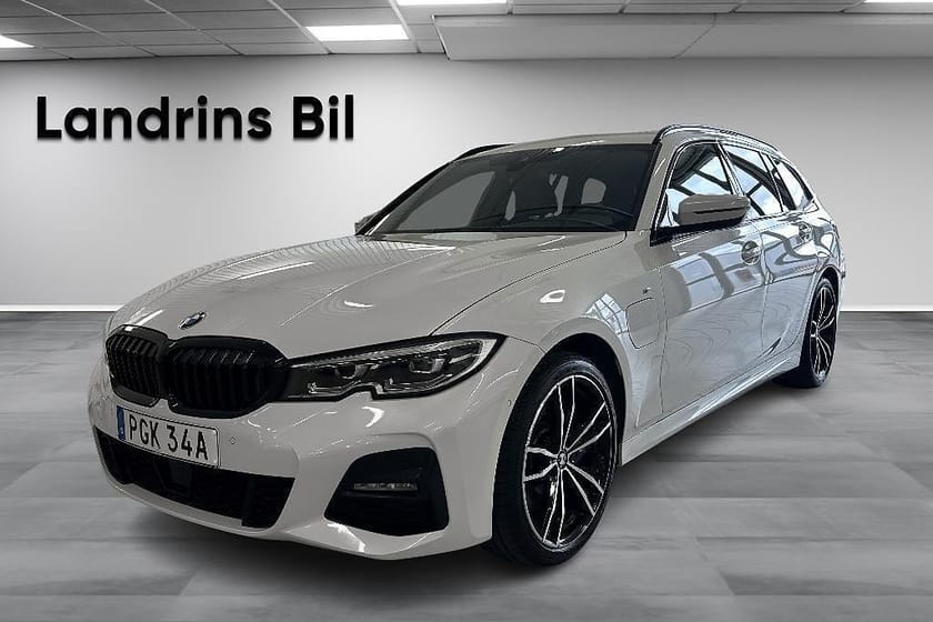 Bild 1 av BMW 330e xDrive Touring MHEV M Sport Drag