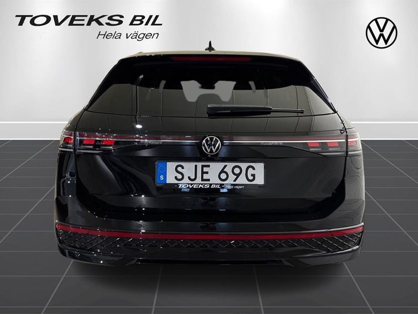 Bild 2 av Volkswagen Passat Variant eHybrid 272 DSG6 R-LINE