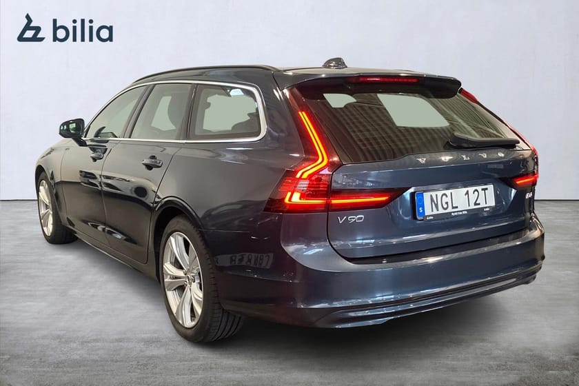 Bild 2 av Volvo V90 B4 Bensin Core Parkeringskamera bak Parkeringssensor fram/bak Programmerbar bränslevärmare