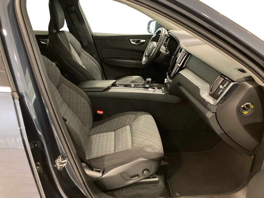 Bild 4 av Volvo XC60 B4 Diesel Momentum Advanced Edt II