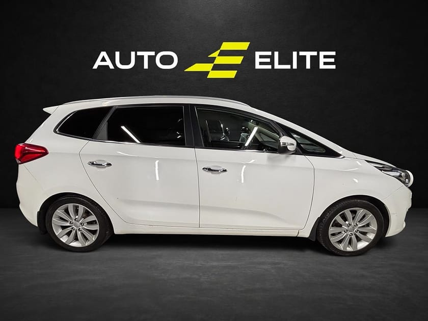 Bild 5 av Kia Carens 1.7 CRDi|GLS|7 SITS|DRAG|PDC|FARTH|NYSERVAD|SoV-DÄCK