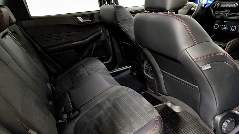 Bild 5 av Ford Kuga Plug-In Hybrid ST-Line X |360°|Bang & Olufsen|Drag|