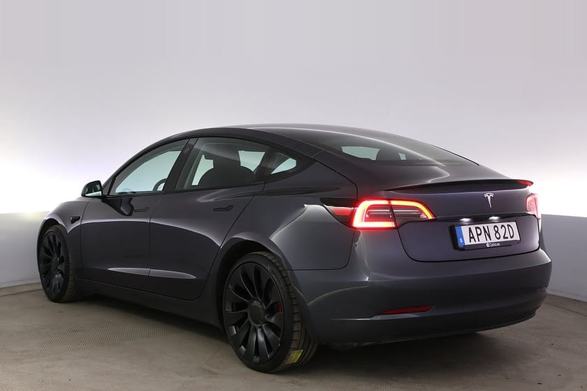 Bild 4 av Tesla Model 3 Performance AWD Refresh Autopilot Panorama