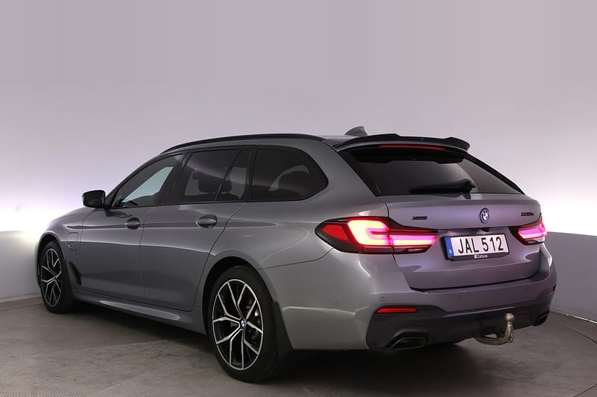 Bild 4 av BMW 530e xDrive Touring M Sport Drag H/K 360 BLIS HUD