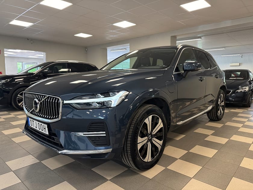 Bild 1 av Volvo XC60 Recharge T6 AWD Helskinn CarPlay Navi Drag Panorama Nav