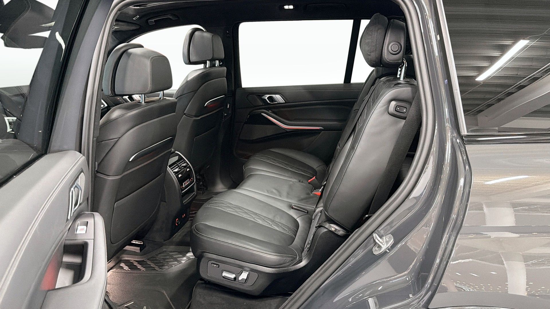 BMW X7 M60i xDrive 2023, bild 5/10