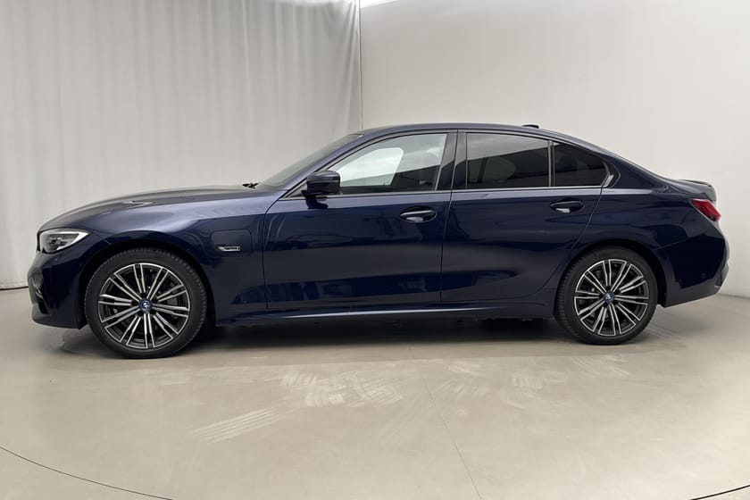 Bild 2 av BMW 330e xDrive Sedan 330 292hk M Sport HiFi Cockpit