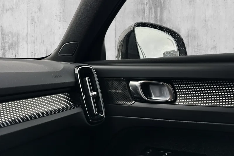 Volvo XC40 Recharge Twin bilde 15