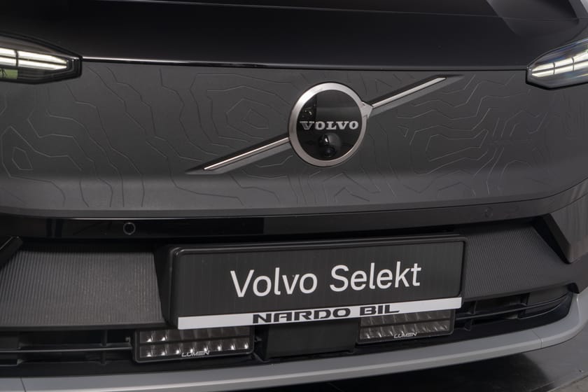 Bilde 3 av Volvo EX30 Cross Country Twin Motor Performance 428 hk Ultra. Harman Kardon/Soltak/360 kam/Aktive LED