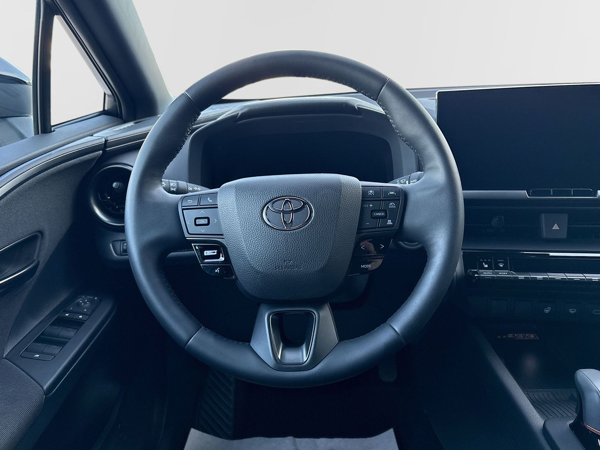 Toyota C-HR Hybrid AWD-i 2023, bild 7/18