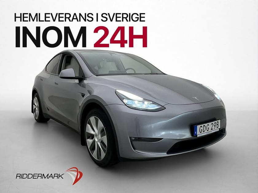 Bild 1 av Tesla Model Y Long Range AWD Svensksåld Panorama MOMS Drag