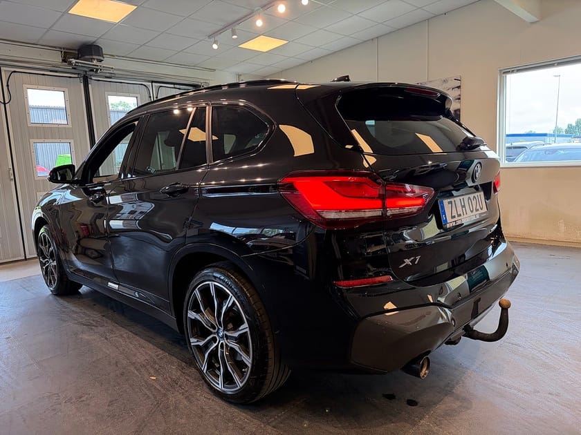 Bild 3 av BMW X1 xDrive25e Aut M Sport HUD Drag Gps Adaptiv farthållare