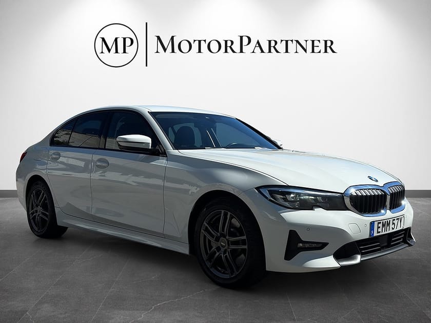 Bild 1 av BMW 330e Sedan Plug-in hybrid Sport Line Navi Cockpit Euro 6