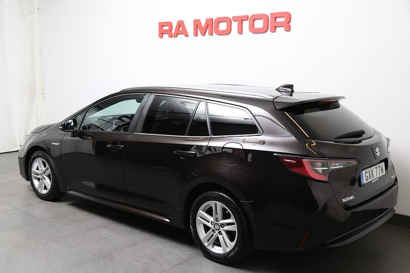 Bild 4 av Suzuki Swace Hybrid 1,8 VVT-i E-CVT 122hk Inclusive Kombi