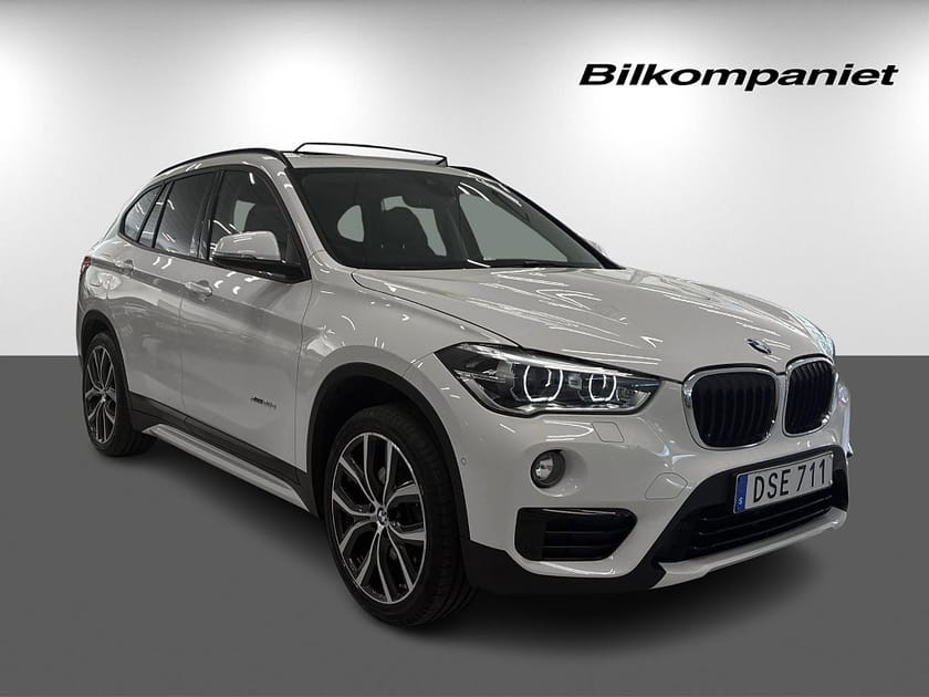 Bild 3 av BMW X1 xDrive20d Model Sport H&K HUD Drag Panorama
