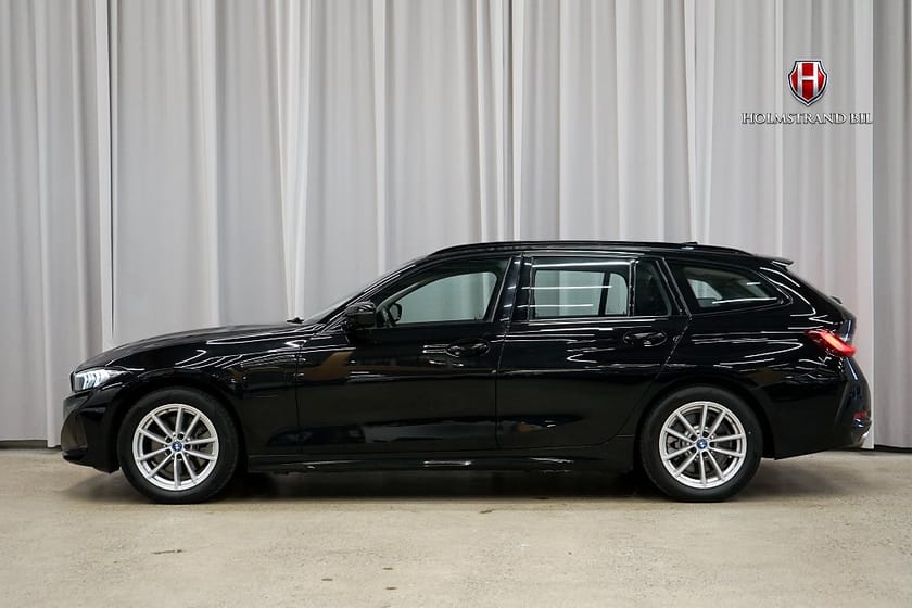 Bild 1 av BMW 330e xDrive Touring
