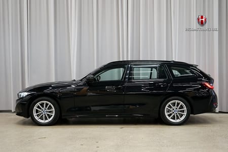 BMW 330e xDrive Touring