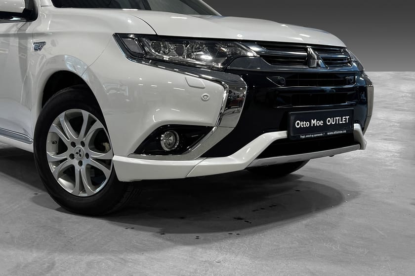 Bilde 2 av Mitsubishi Outlander PHEV INSTYLE+ | KROK |  360° | RATTVARME | NAVI
