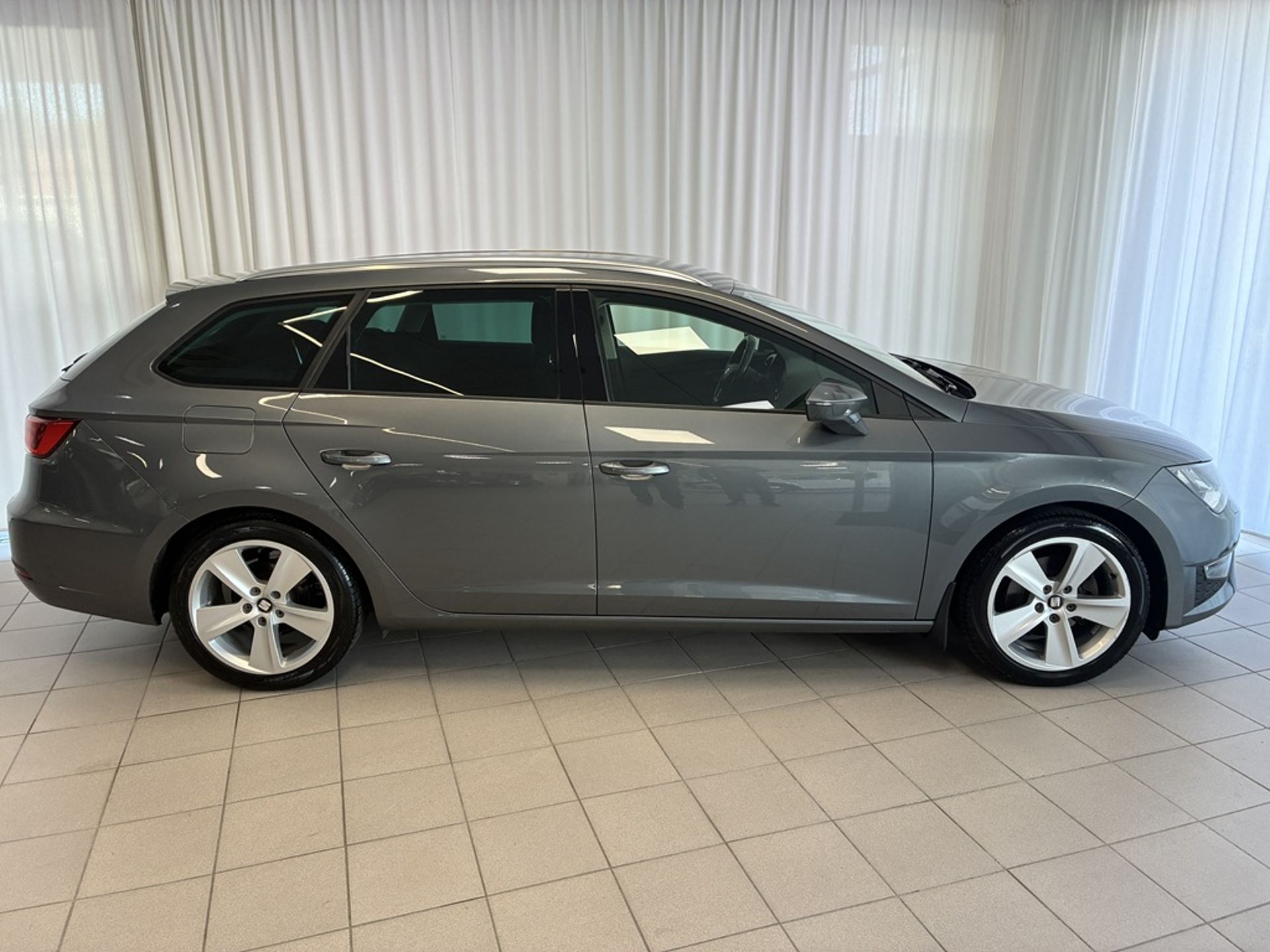 Seat Leon ST 1.4 TSI Manuell, 150hk 2015, bild 2/10