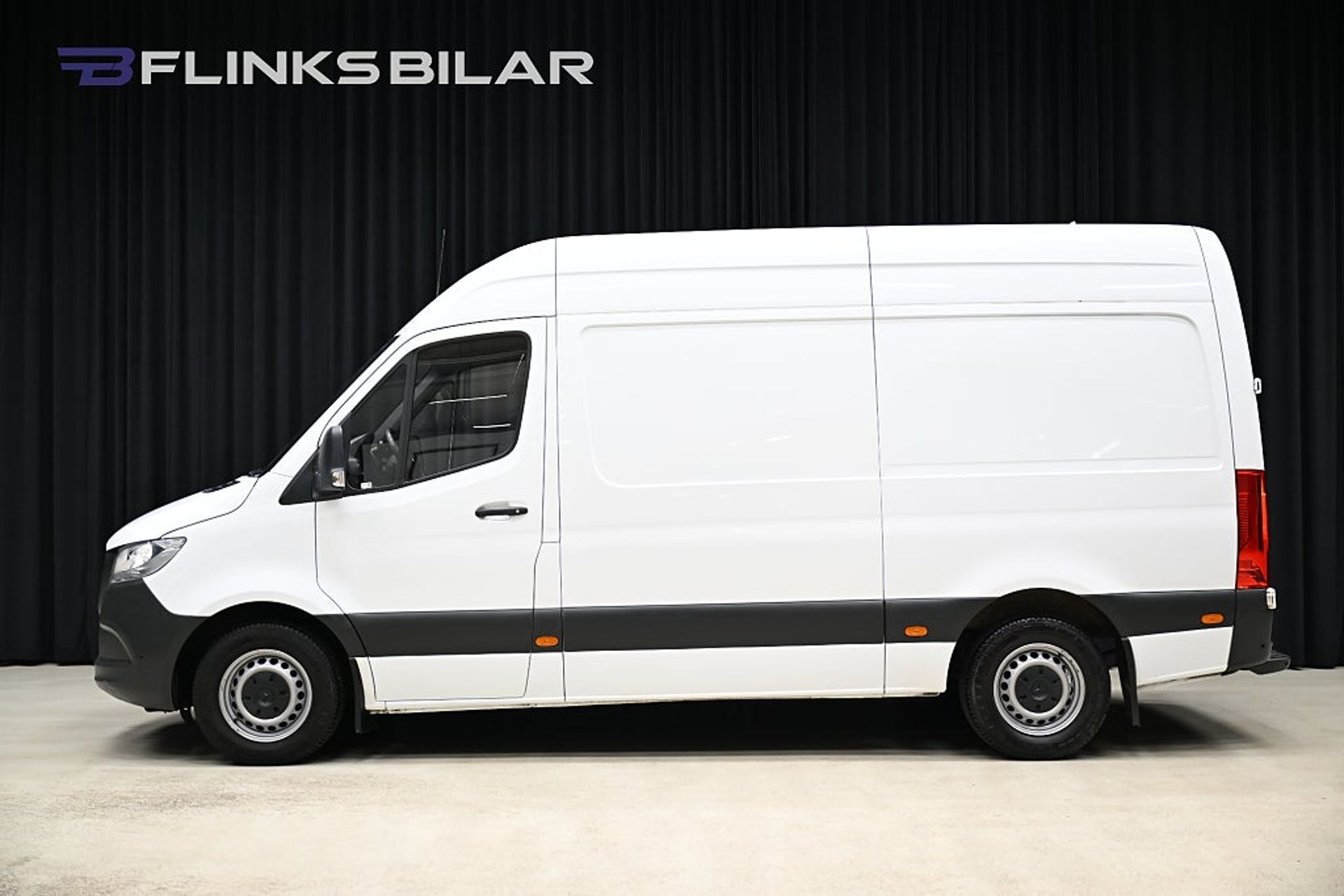 Mercedes-Benz Sprinter 2022, photo 2/10