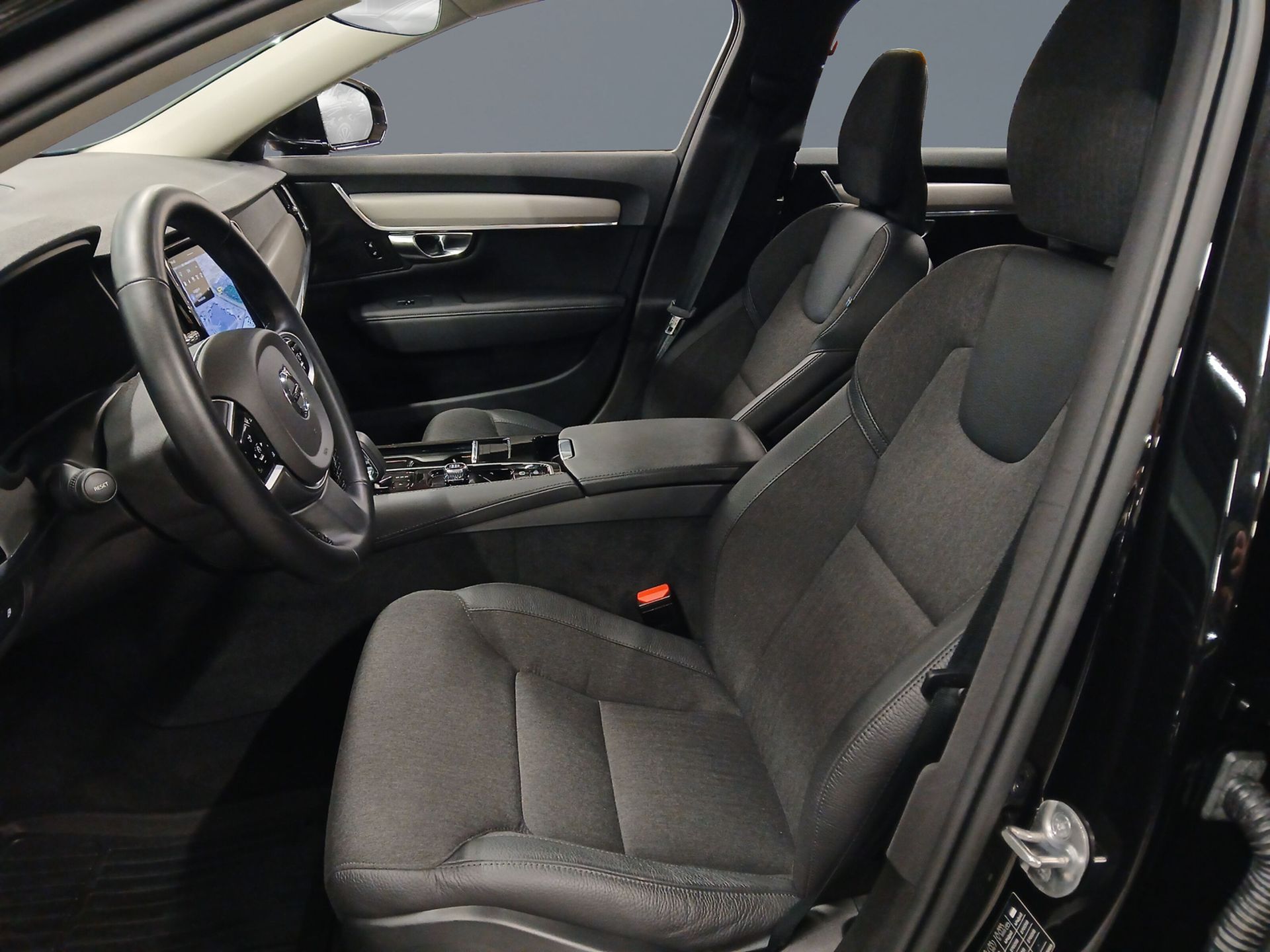 Volvo V90 T6 Core Edition II 2025, bild 5/10