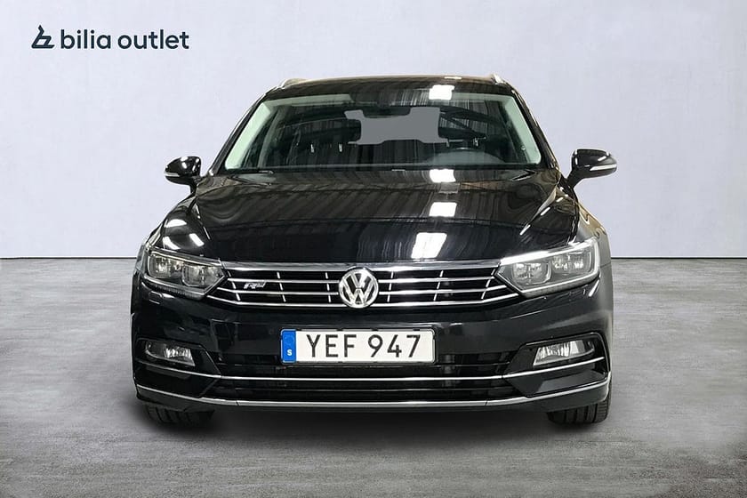 Bild 3 av Volkswagen Passat Sportscombi SC 2.0 TDI 4Motion R-Line 190hk Drag Carplay Backkamera