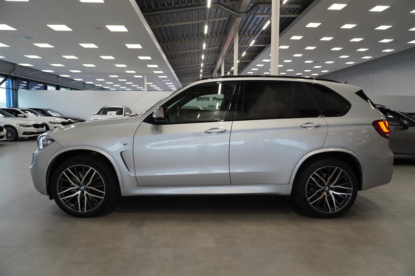 Bild 5 av BMW X5 M50d Ultimate Edt B W Individual Head-Up Komfortstol 21