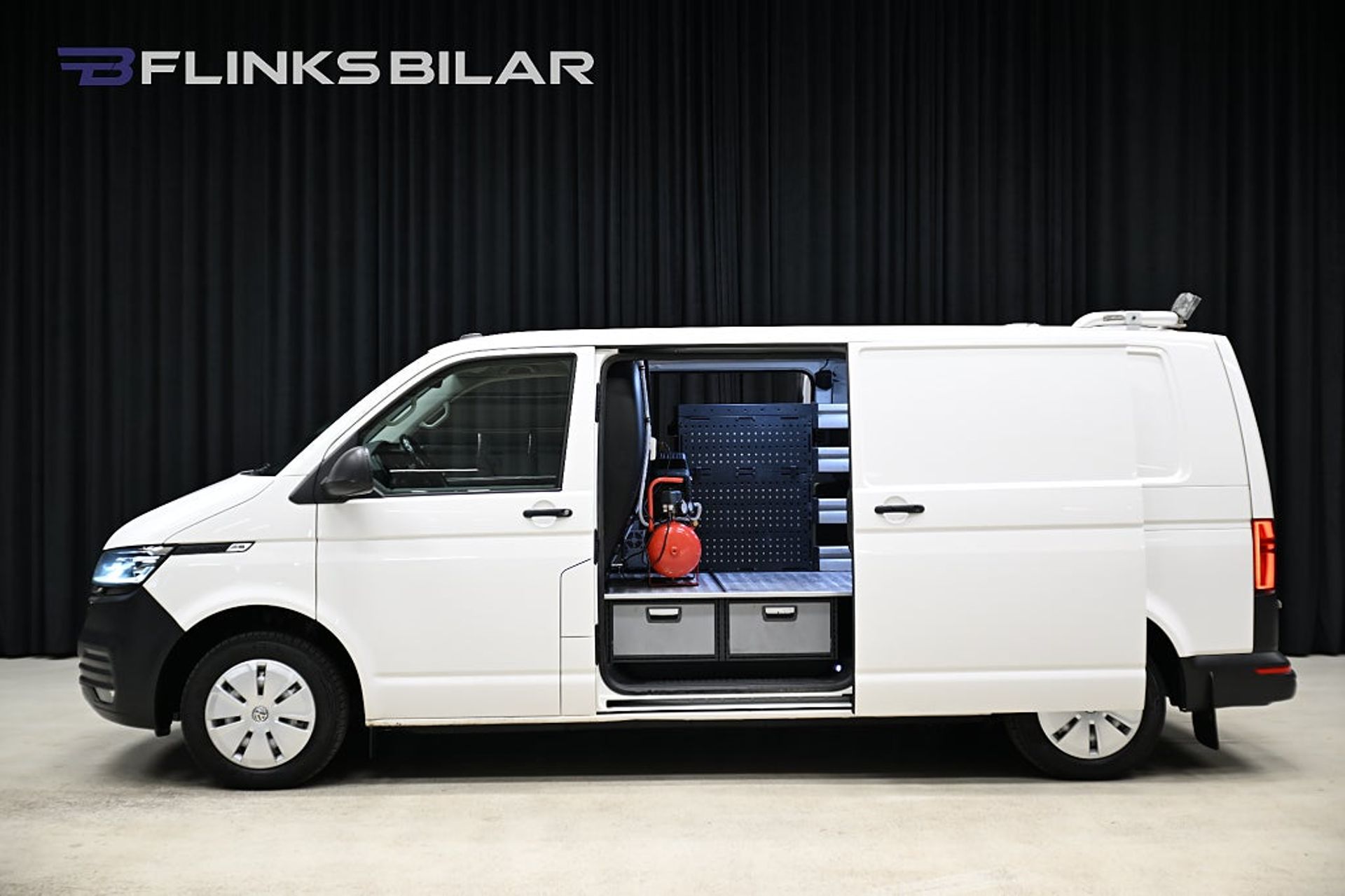 Volkswagen Transporter 2021, kuva 6/10