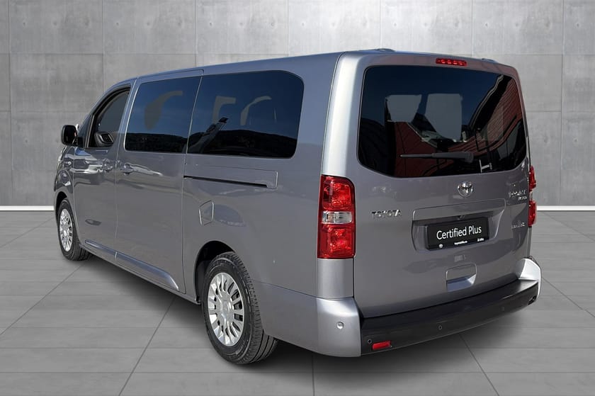 Bilde 3 av Toyota ProAce Verso Electric PEN OG VELUTSTYRT 9-SETER