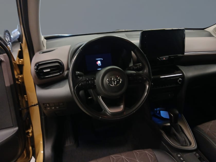 Bild 4 av Toyota Yaris Cross Hybrid e-CVT//Vintehjul//