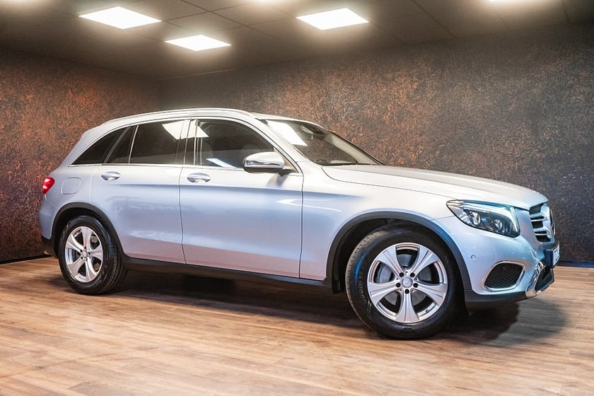 Bild 2 av Mercedes-Benz GLC 250 d 4MATIC 4M 9G Luxury | Luftfjädring | Drag | 1969kr/mån