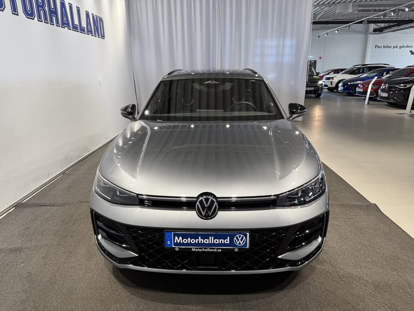 Bild 3 av Volkswagen Passat Variant eHybrid 272 DSG6 R-LINE