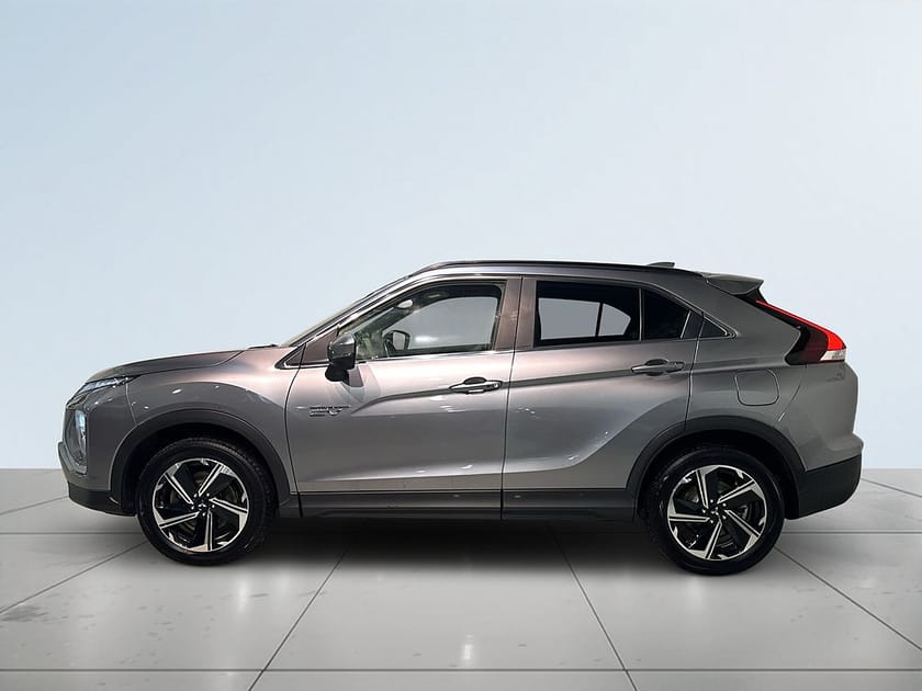 Bild 4 av Mitsubishi Eclipse Cross PHEV 2.4 MIVEC S-AWC Fleet Edt Kamera Psens SoV MOMS