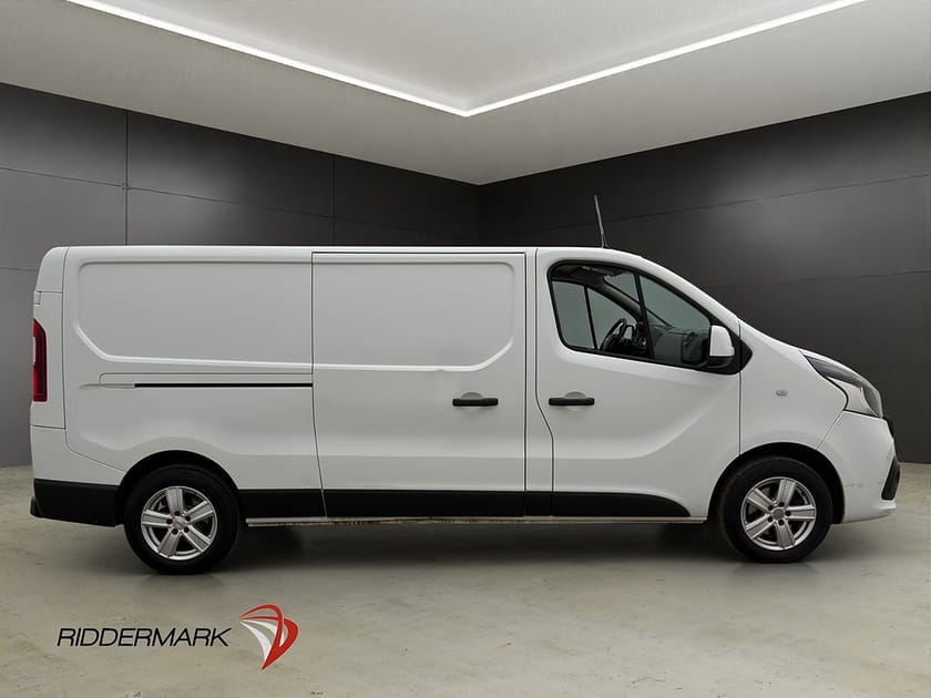 Bild 2 av Nissan NV300 Skåpbil L2 1.6 Värmare Dragkrok 3-Sits Farthållare MOMS