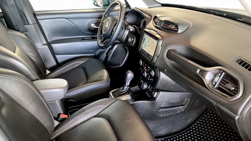 Bild 3 av Jeep Renegade 4xe PHEV S 1.3 T4 240 HK AT6