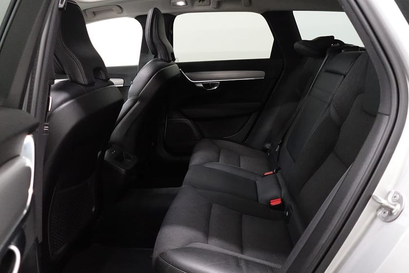 Bild 5 av Volvo V90 Cross Country B4 AWD Panorama BLIS D-Värme Drag Kamera Adap-F