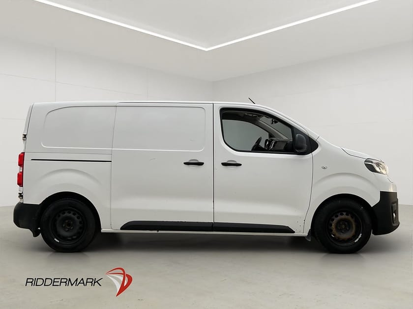 Bild 2 av Toyota Proace L2 Ny-Kamrem Värmare Drag PDC 2xDörrar Moms