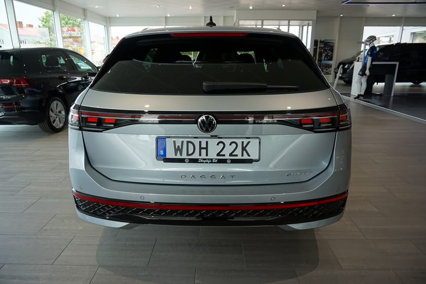 Bild 2 av Volkswagen Passat Variant eHybrid 272 DSG6 R-LINE