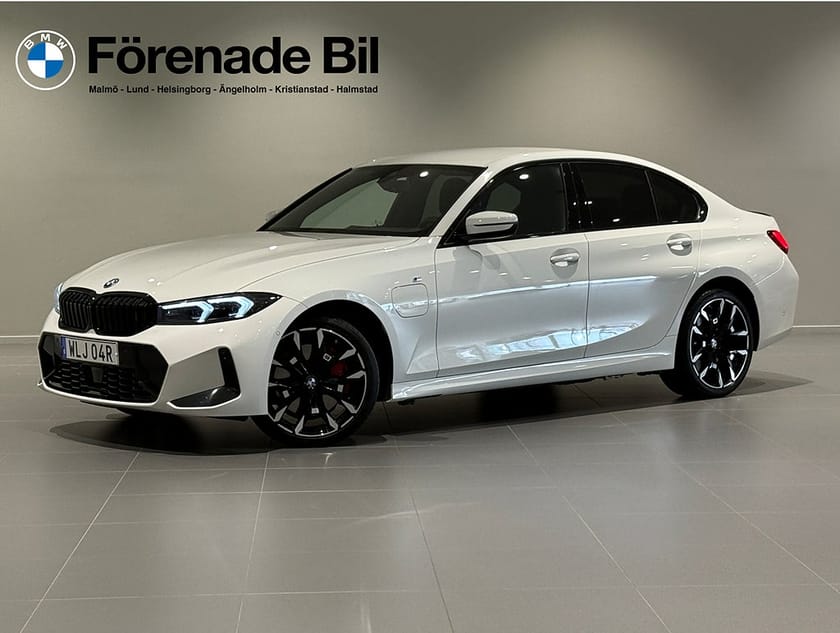 Bild 1 av BMW 330e xDrive Sedan M Sport Pro Drag AdptFartH H/K Comfort 19"